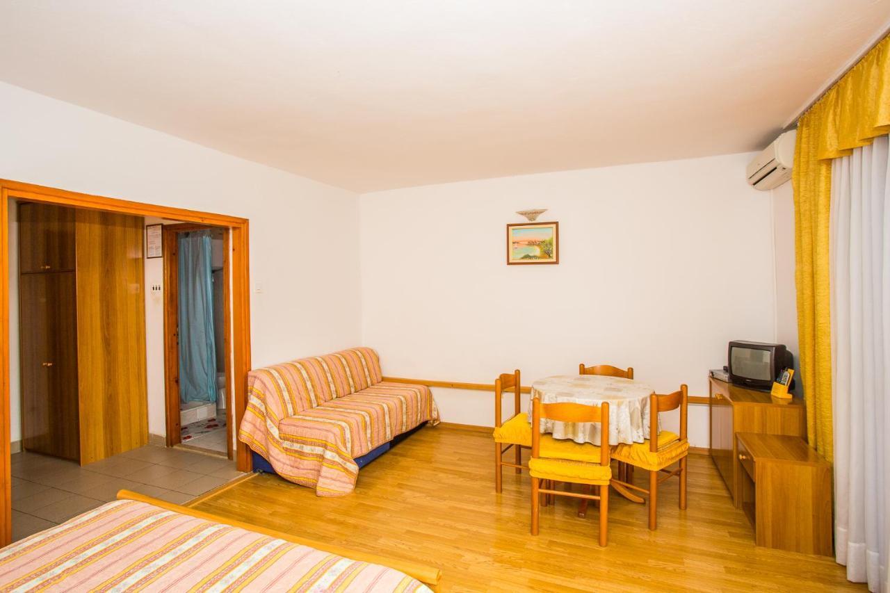 Apartmani Pava Omis Exterior photo