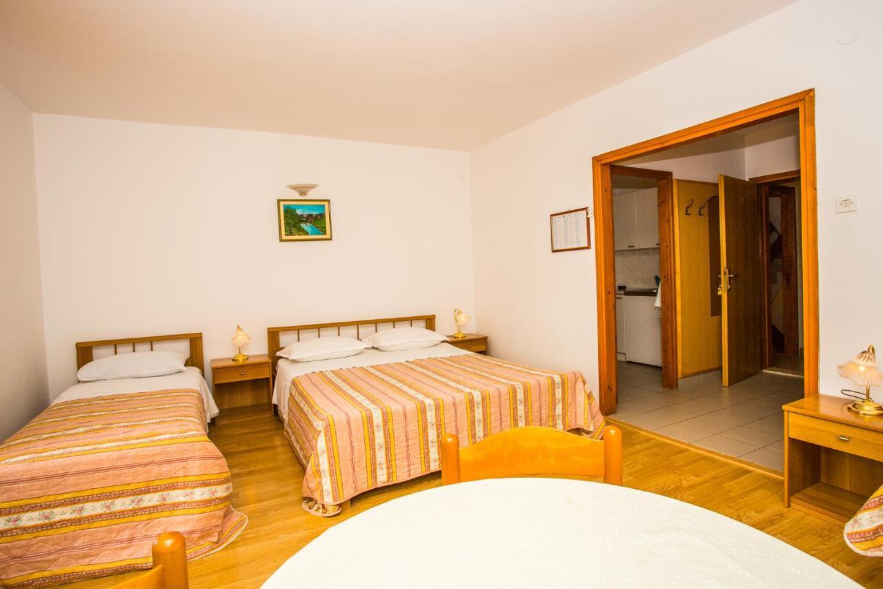 Apartmani Pava Omis Exterior photo